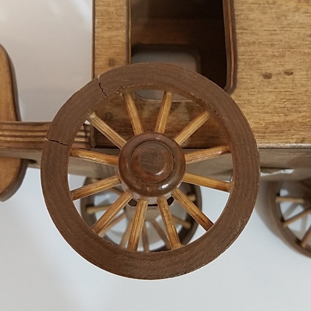Amish Wooden Buggy with Horse Cart - Picture 7 of 7
